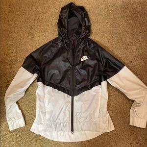 Nike Women’s Windbreaker